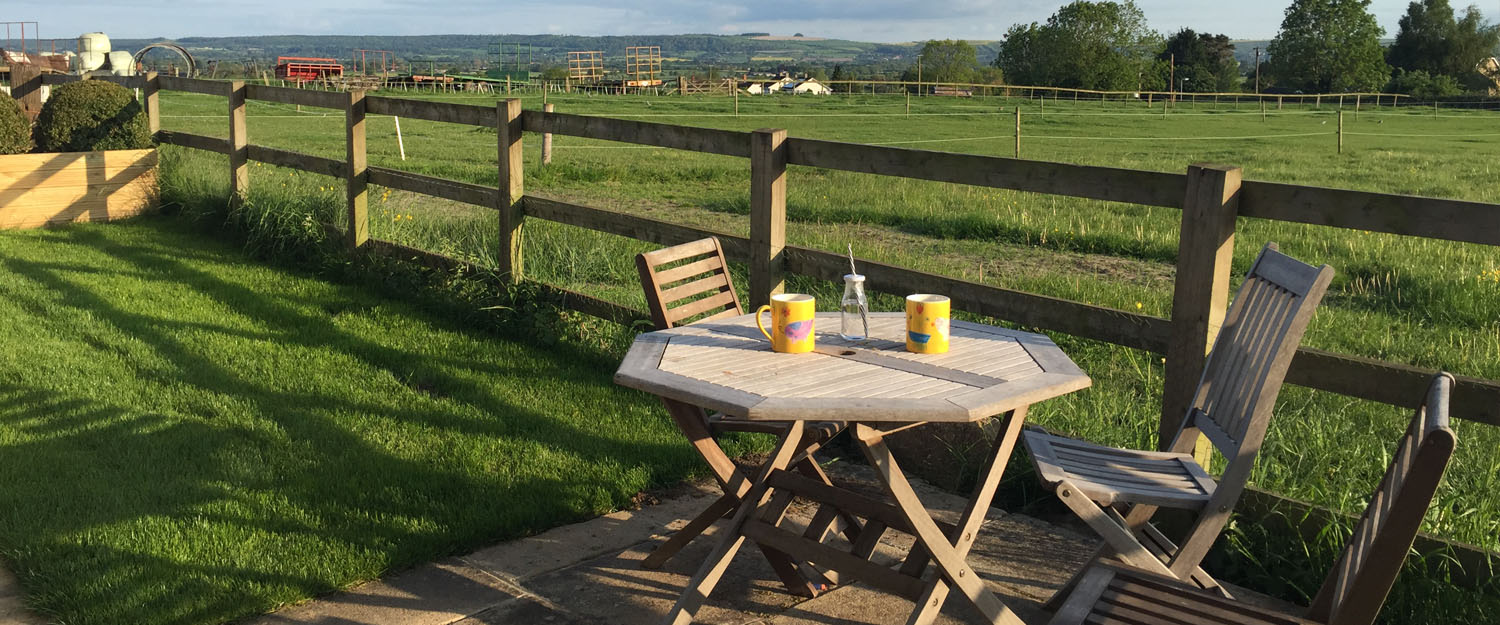 Rew Farm Country to Rew Farm in Seend Cleeve